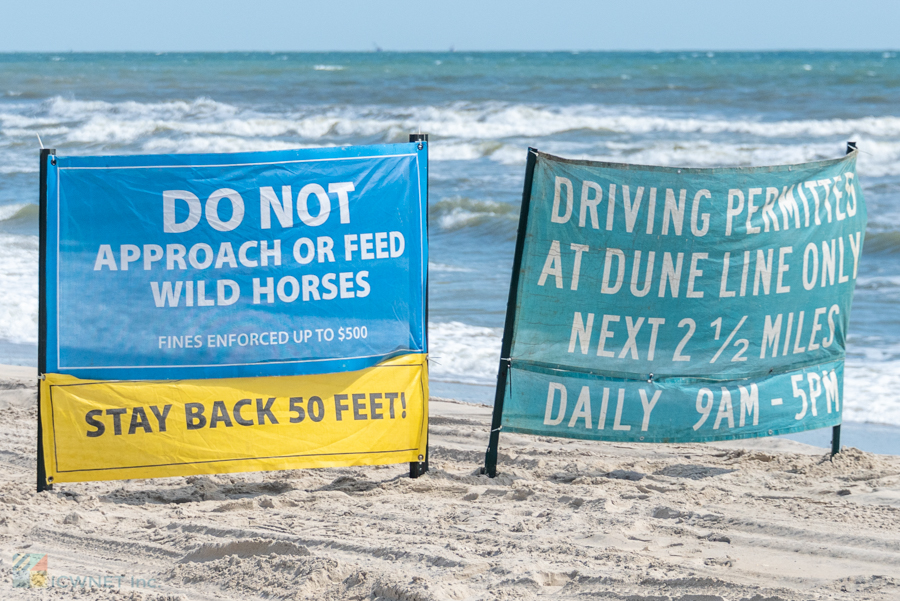 Carova 4x4 Beach Sign