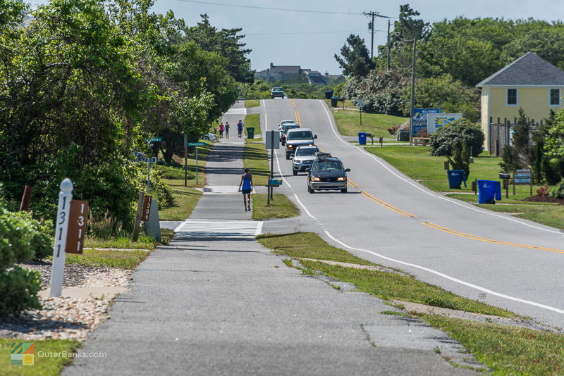 The bike/walking path along NC-12 in Duck