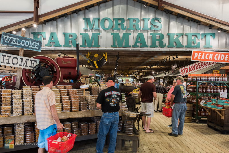 Picnicking supplies at Morris Farm Market