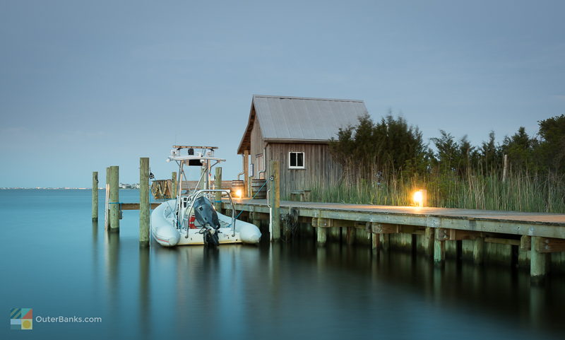 Roanoke Island soundfront dock and baot