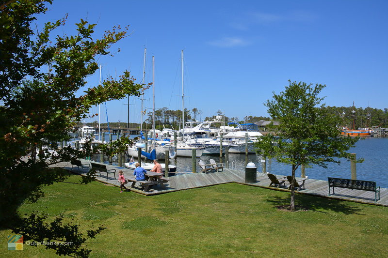 Downtown Manteo adjacent to Shallowbag Bay