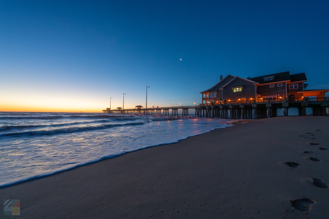 Jennette's Pier at sunrise