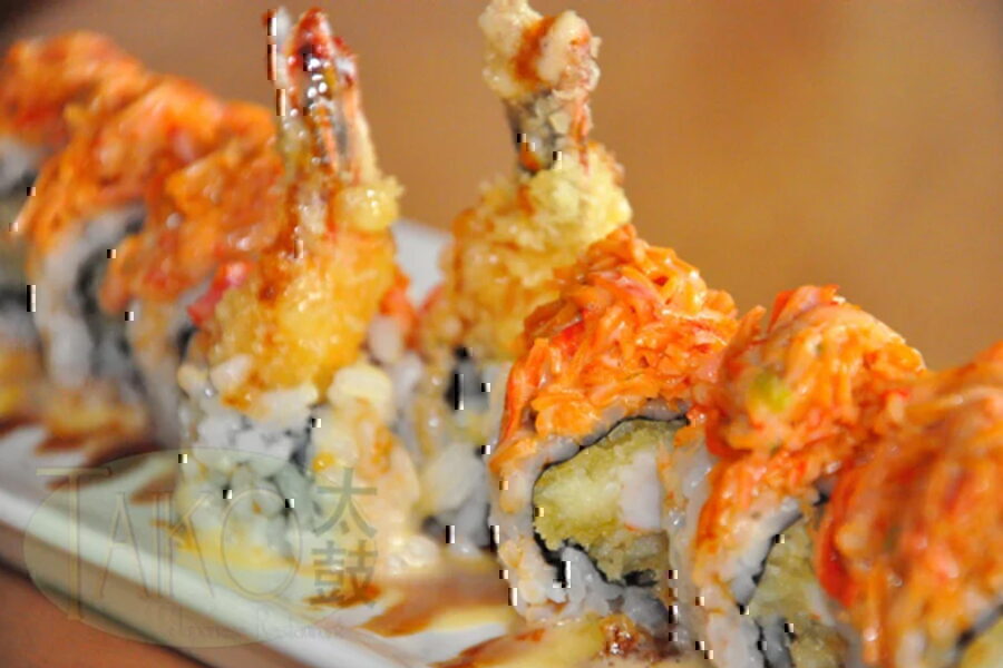 Taiko Japanese Restaurant sushi roll