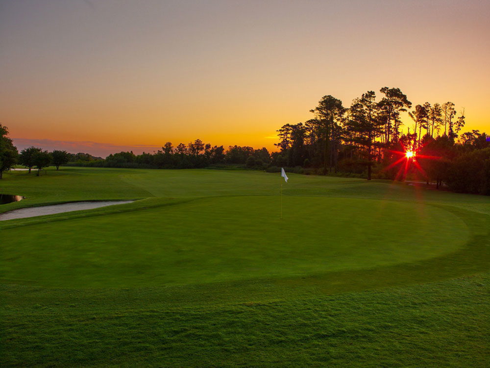 The Pointe Golf Club at sunset