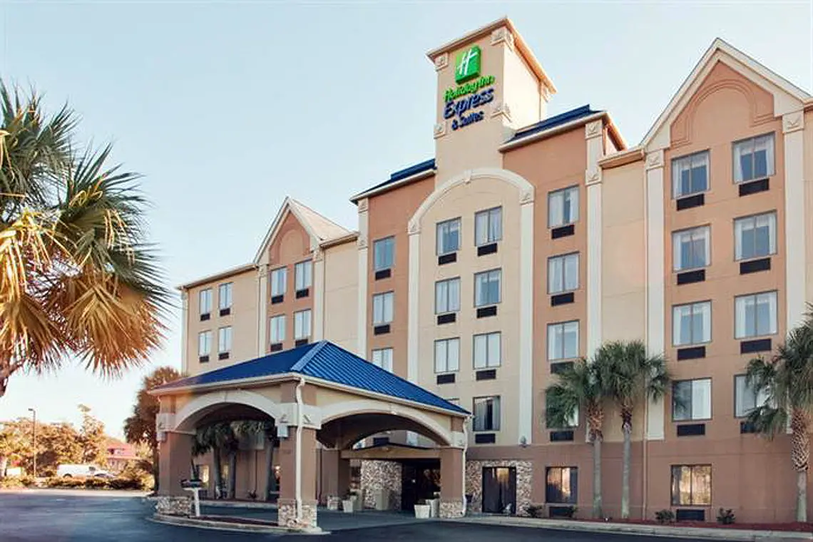 Holiday Inn Express & Suites Murrells Inlet