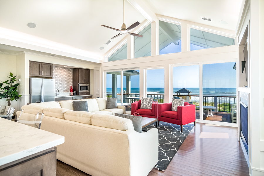 SAGA Realty & Construction, Inc. new construction oceanfront living room