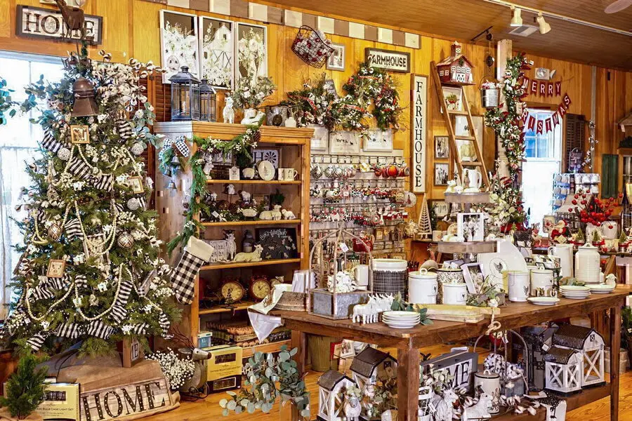 The Christmas Shop - OuterBanks.com