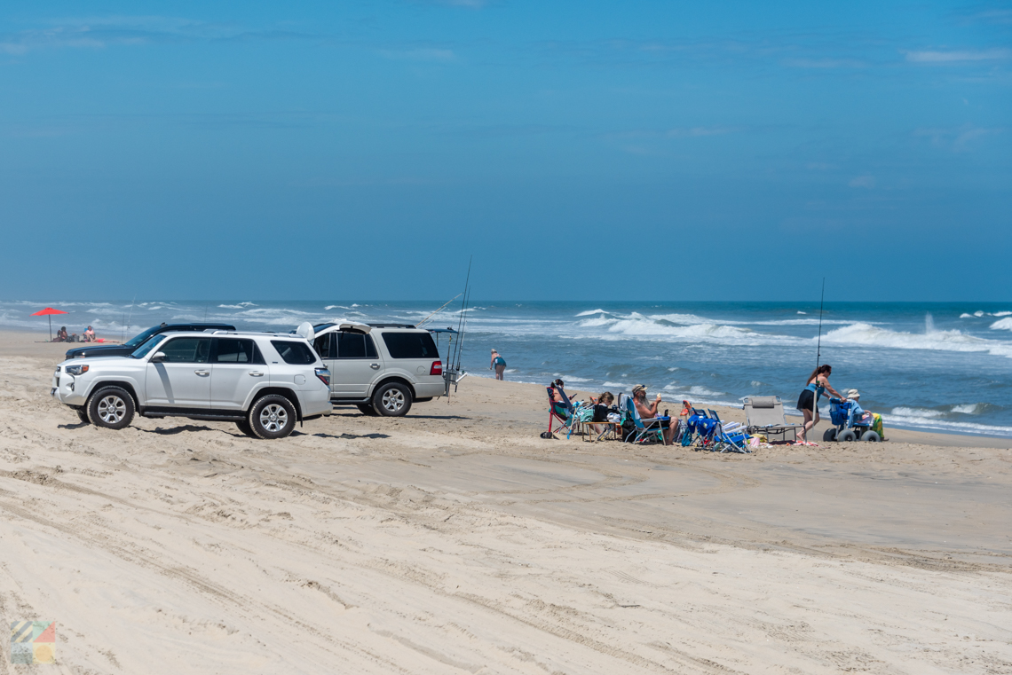 Carova 4x4 Beach goers