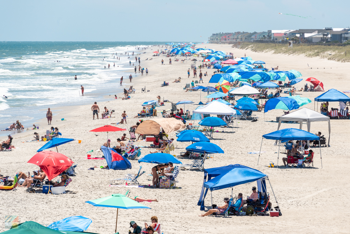 The 10 Best Beach Canopies & Umbrellas for 2024 - OuterBanks.com