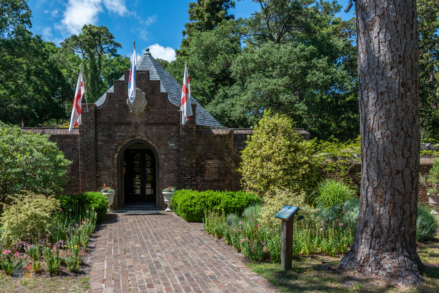 Elizabethan Gardens