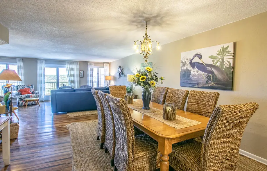 5606 - Heron Cove 102N