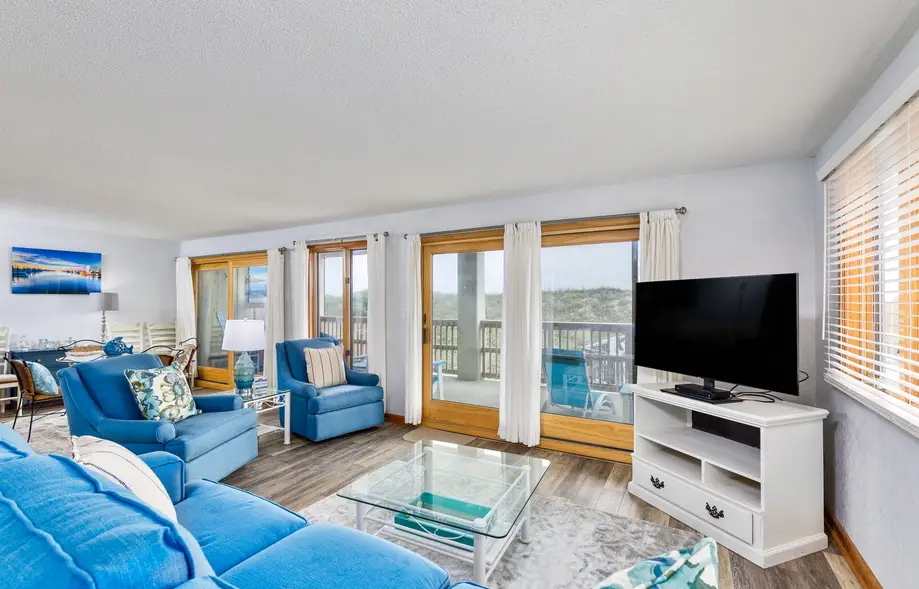 5607 - Heron Cove 101N