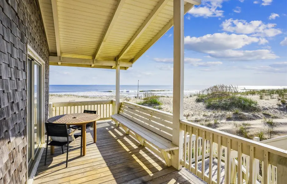 5985 - Surf House