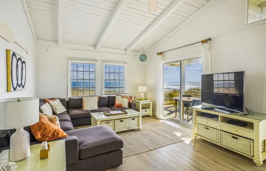 5985 - Surf House