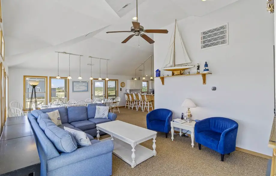 Tucs Beachin OBX House CV-16