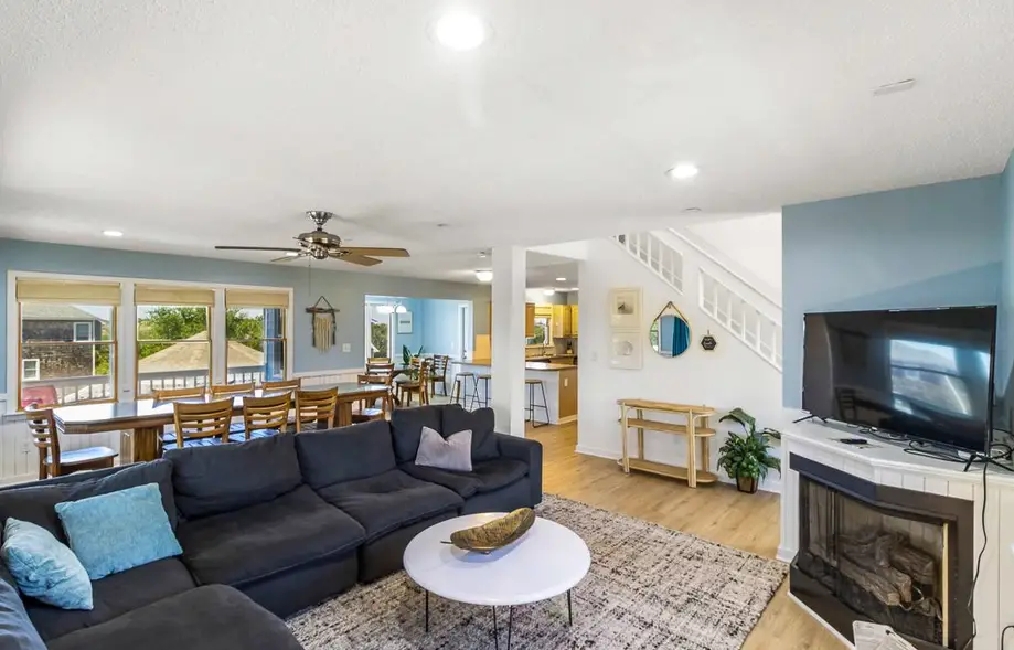 Golden Goose CD 102 Vacation rental home in Duck NC