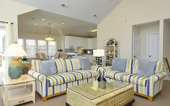 4668 - 85 Ocean Blvd