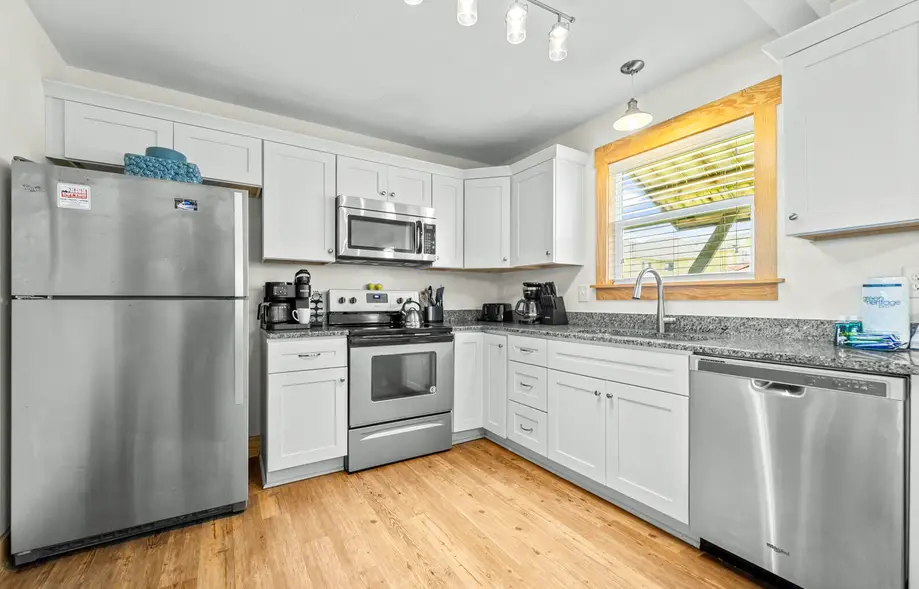 WBE Whalebone Oceanside 4 Bedroom Cottage E