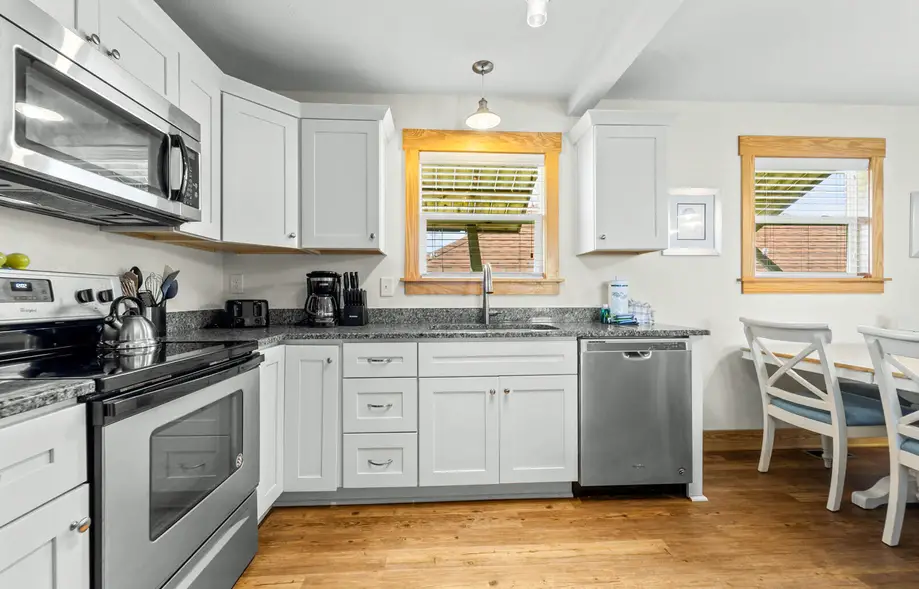 WBE Whalebone Oceanside 4 Bedroom Cottage E