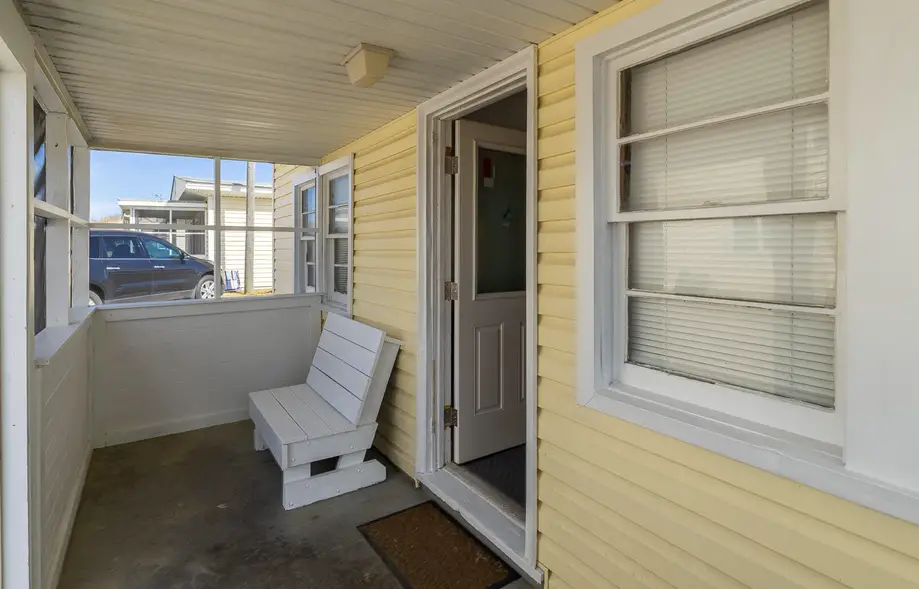 OC2 The Mariner's Cottage Oceanside Court