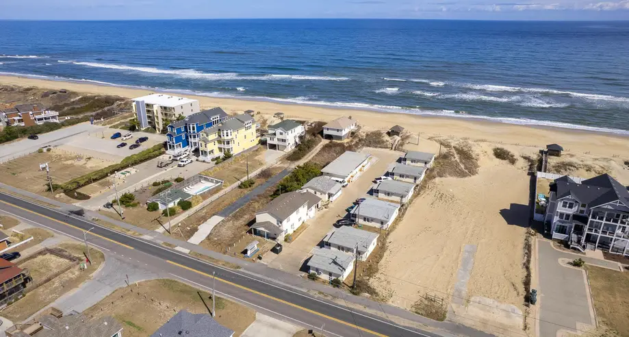 OC2 The Mariner's Cottage Oceanside Court