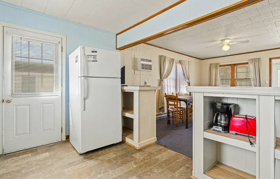 OC4 The Bosun's Cottage at Oceanside Court