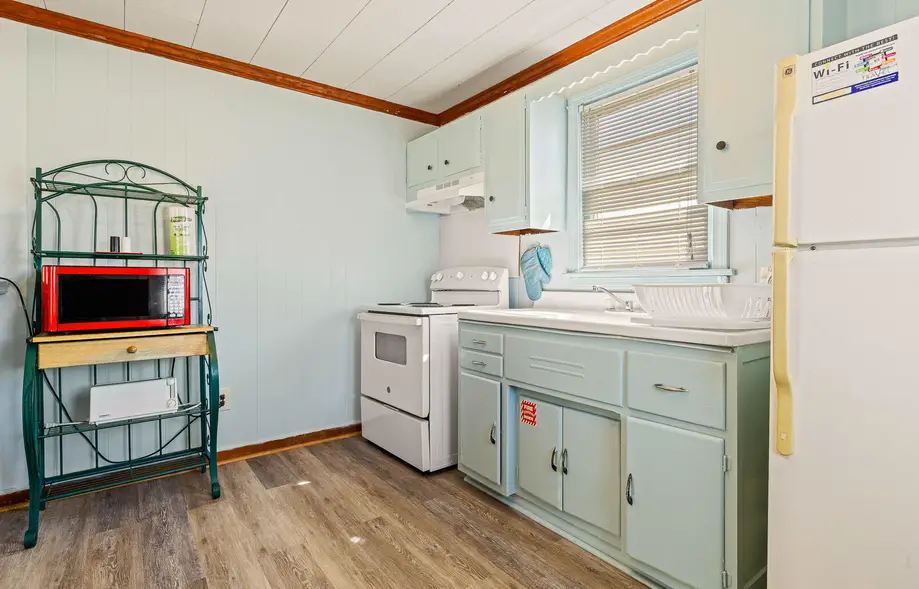 OC5 The Buccaneer's Cottage at Oceanside Court
