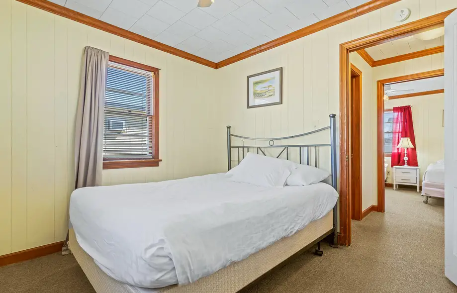 OC5 The Buccaneer's Cottage at Oceanside Court