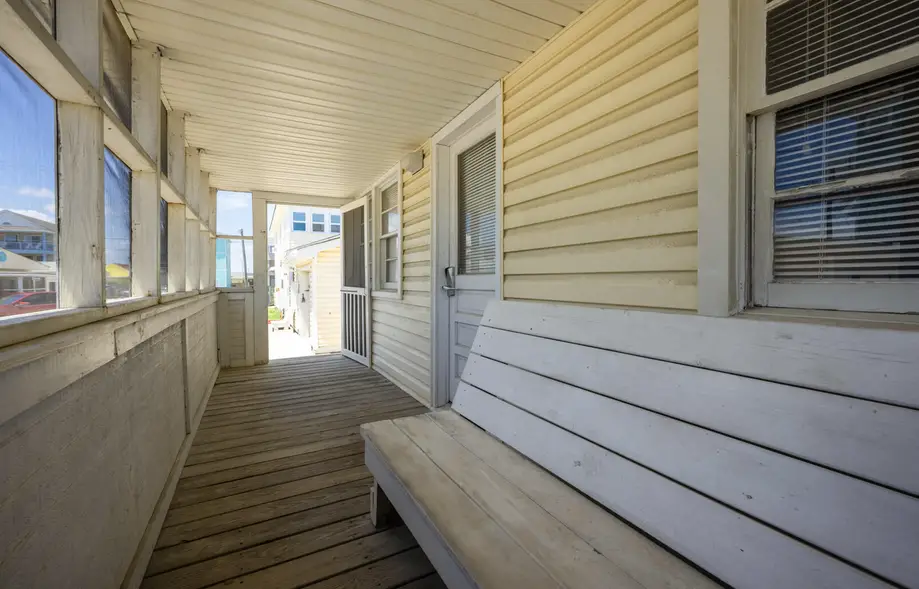 OC7 The Helmsman's Cottage at Oceanside Court
