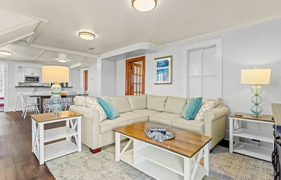 NHBI10 The Culpepper Cottage at Nags Hea...
