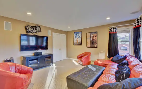 rental image 7