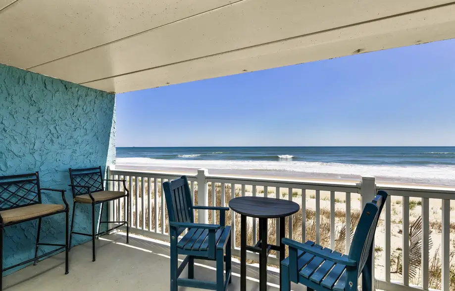 5745 - Whalebone Pierview