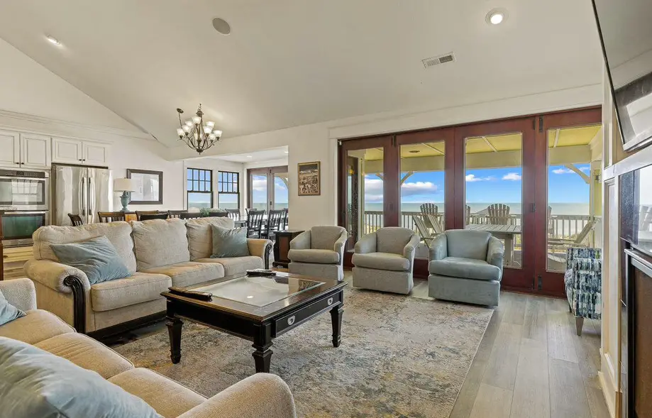 K7016 Caribbean Jewel 16 Bedroom Oceanfront Home
