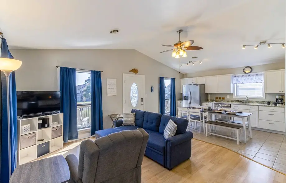 Meehan Cottage COL-109