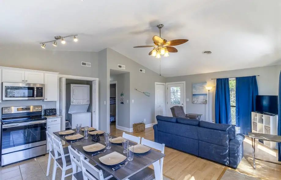 Meehan Cottage COL-109