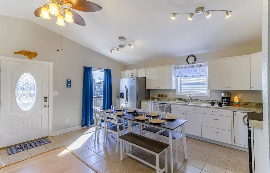 Meehan Cottage COL-109