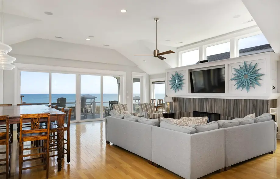 K8036 Queen Elizabeth 8 Bedroom Oceanfront Home