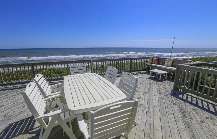 5TH AVENUE COASTAL RETREAT