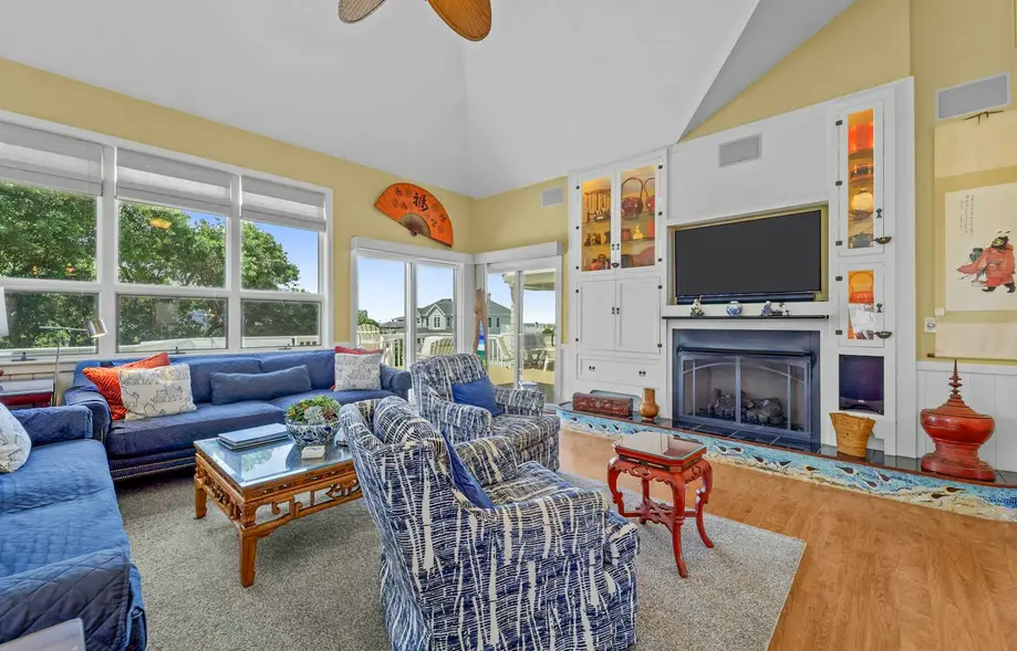 Pelican Haven 741