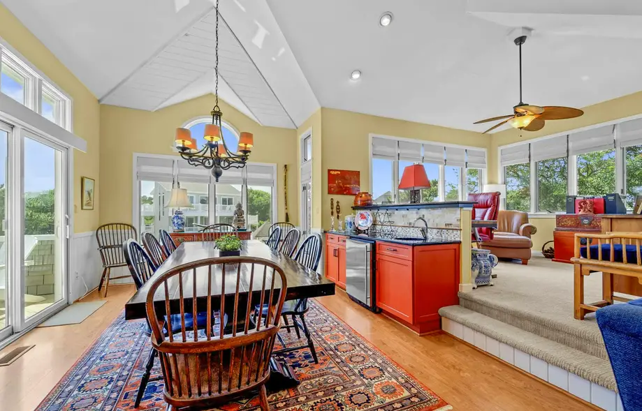 Pelican Haven 741