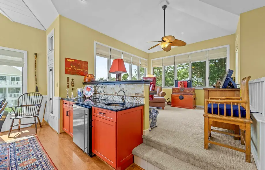 Pelican Haven 741