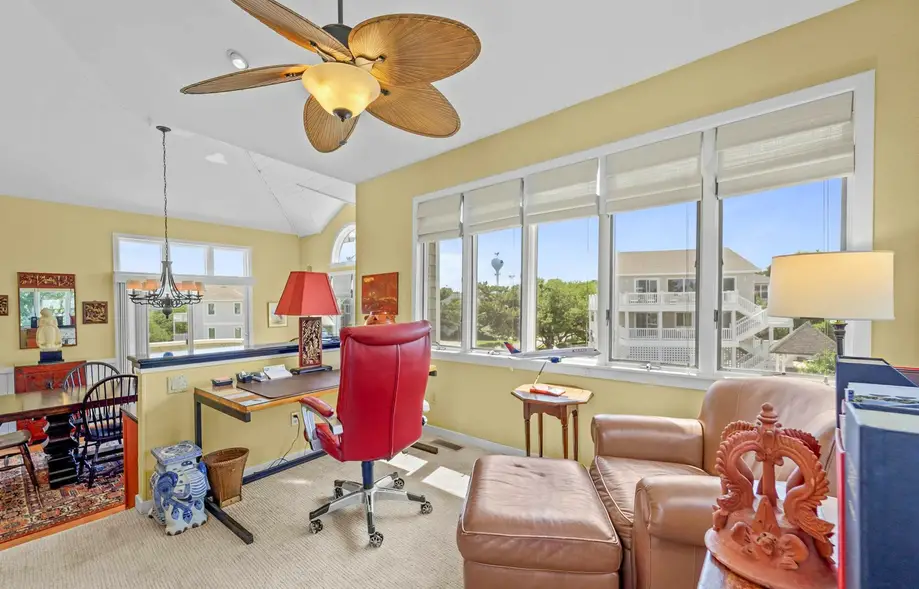 Pelican Haven 741