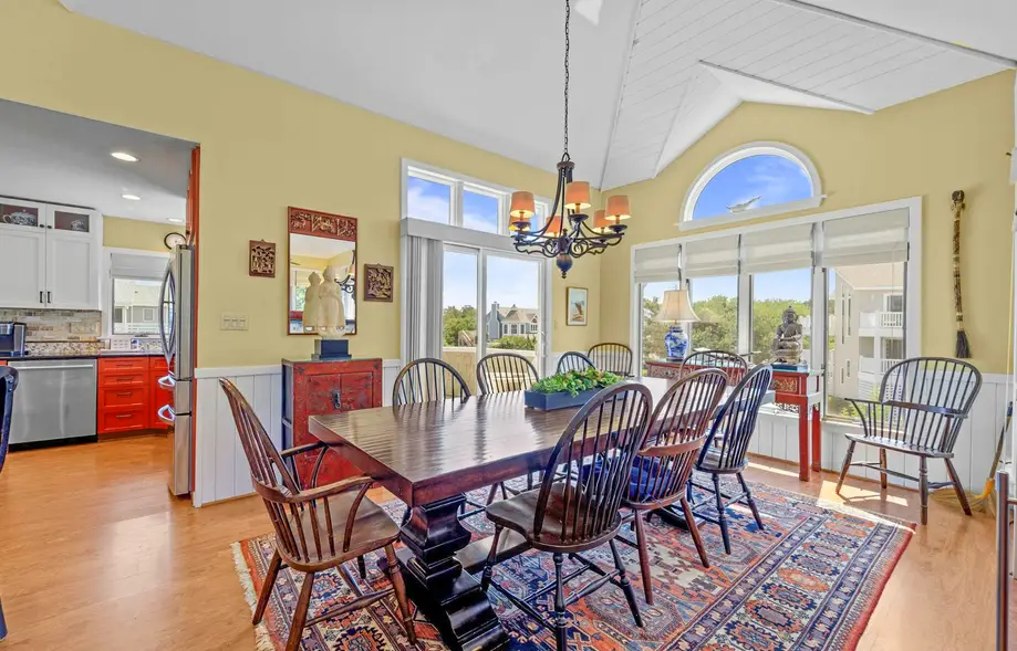 Pelican Haven 741