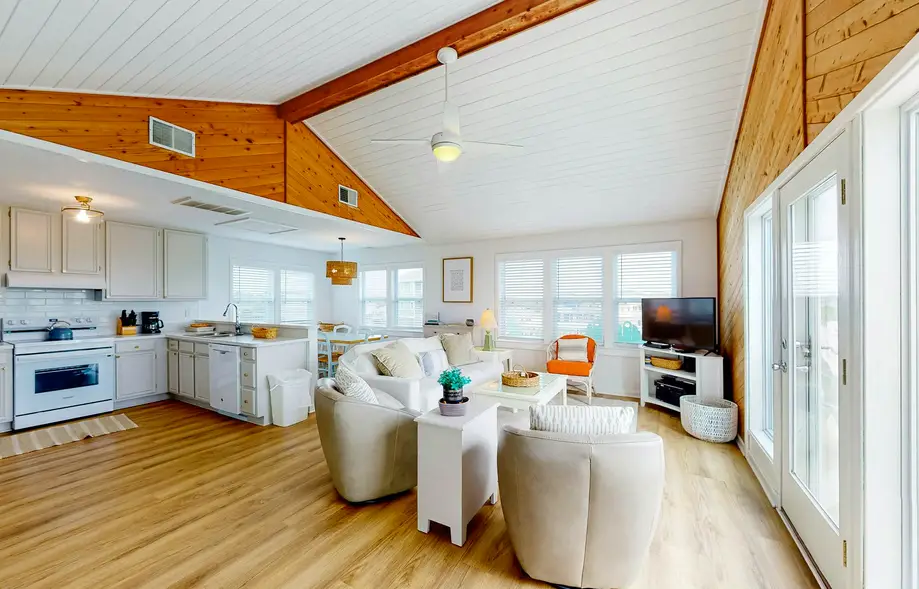 Horizon House 405
