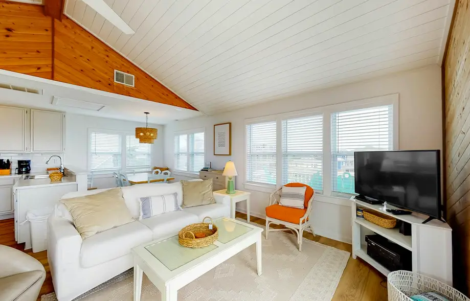 Horizon House 405
