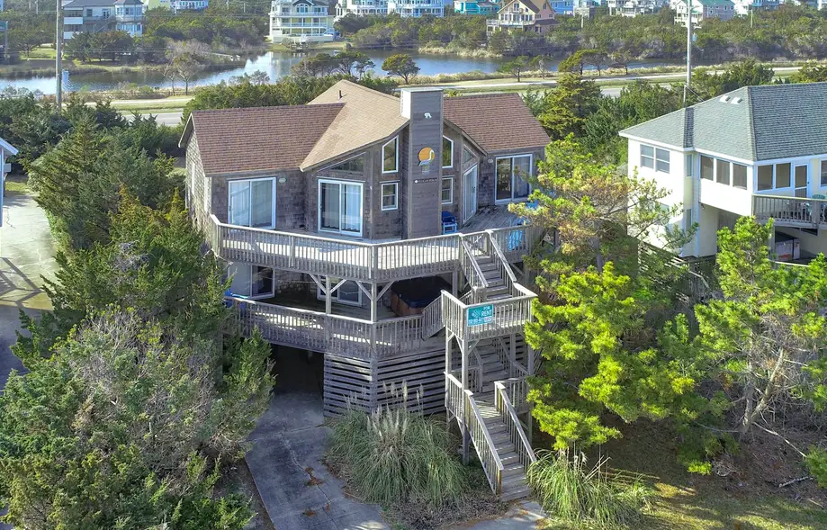 Pelican Perch 127
