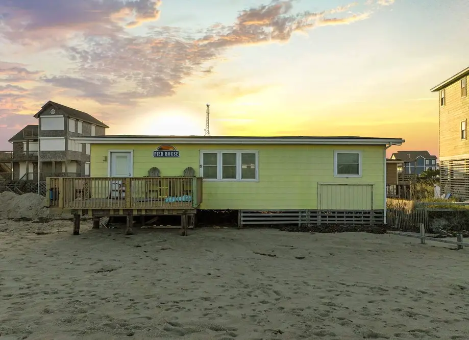 Pier House