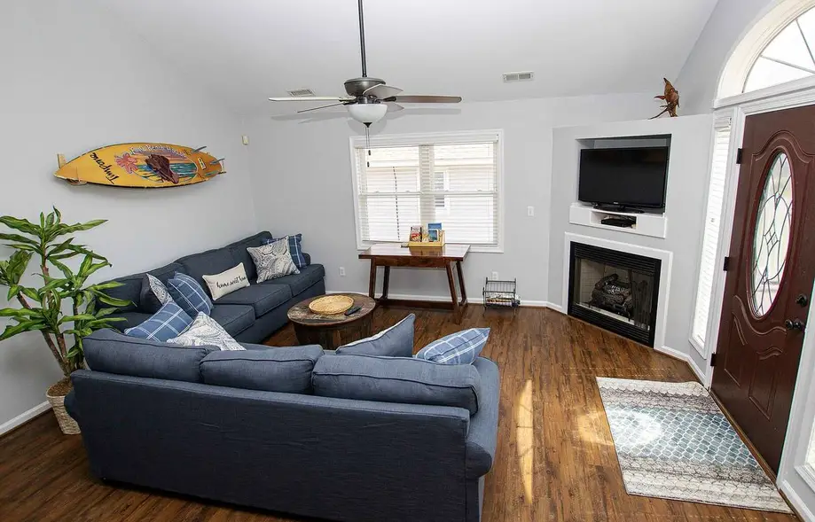 The Coastal Cottage