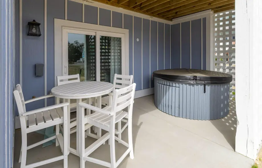 K0114 Stay Salty 2 Bedroom at Cambridge Cove