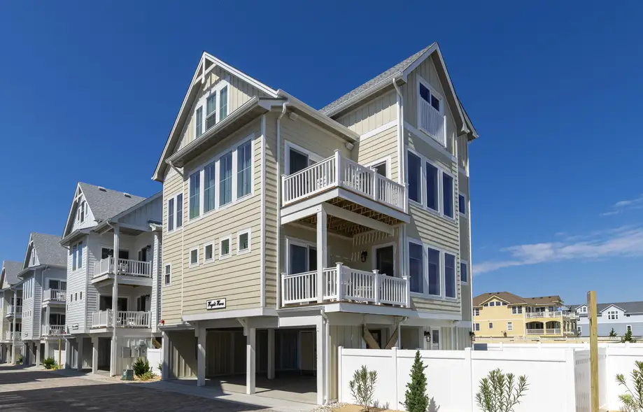 K7305 Wright Waves 4 Bedroom Home at The Tides